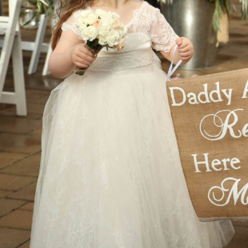 Simply Beautiful Ivory Lace and Tulle Special Occasion Dress for Girls